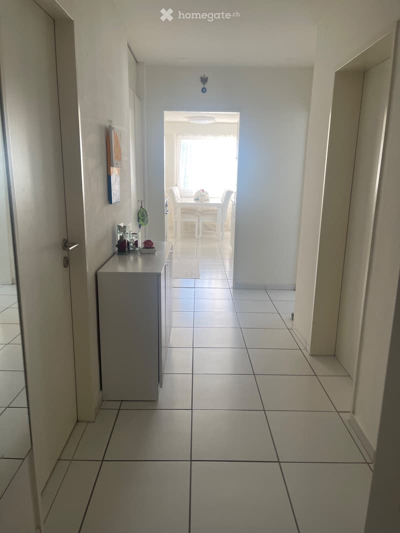 Charmante 2.5 zimmer wohnung (1)