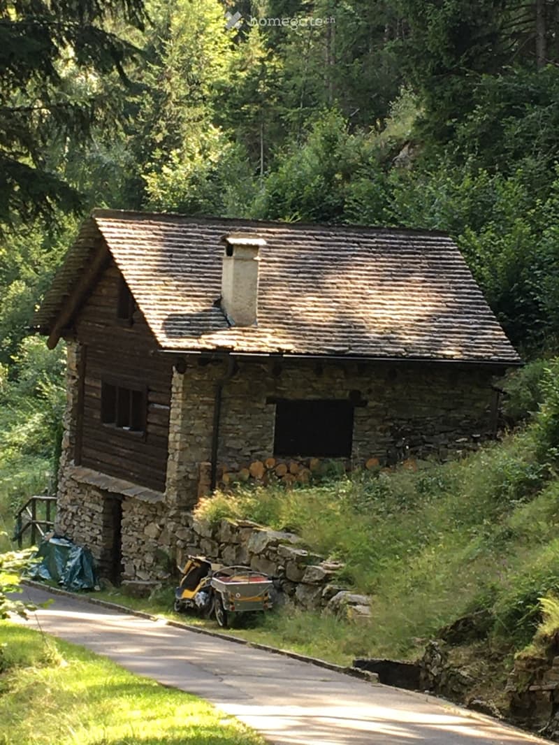 Rustico in valle di Blenio 1200m (1)