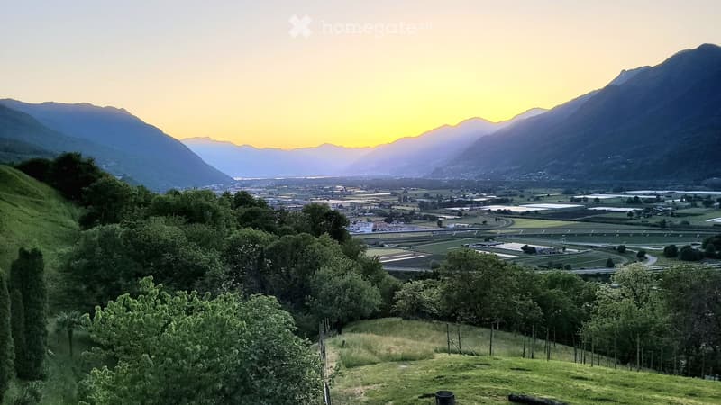 Affittasi appartamento 2.5 locali Camorino zona collinare (1)