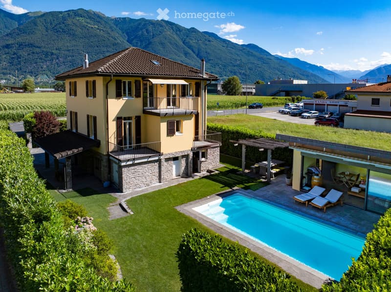 Villa completamente ristrutturata con piscina e pool house (1)