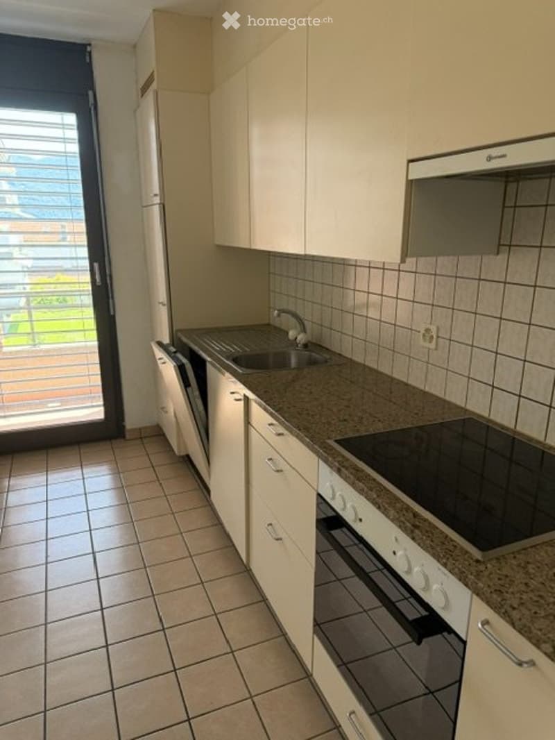 Caslano appartamento 4,5 locali con doppi servizi e balcone (2)
