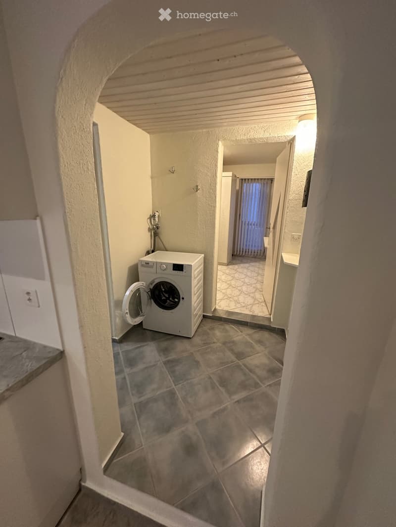 Schöne 2.5 Zimmerwohnung zu Vermieten im EG (5)