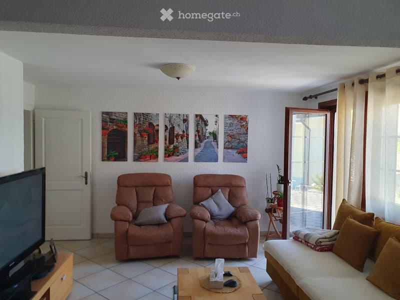 Helle 3,5-Zimmer-Wohnung mit grosser Terrasse (4)
