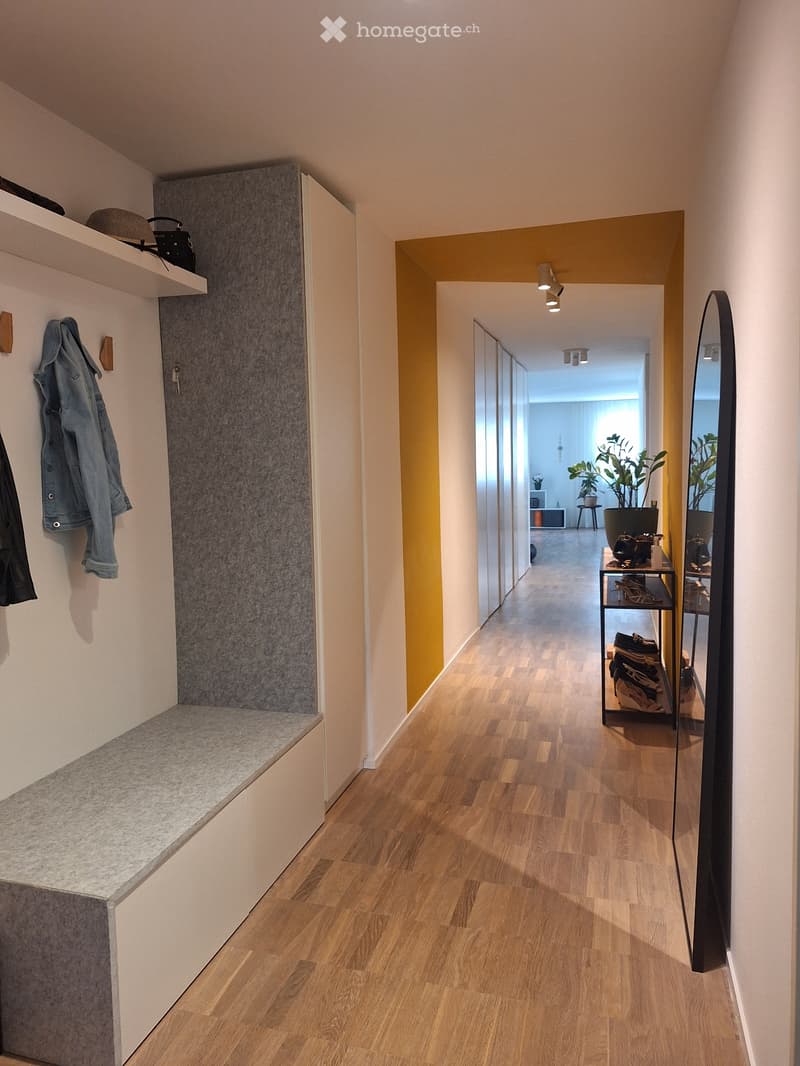 Helle 4.5-Zimmer-Wohnung mit traumhafter See- und Bergsicht (2)