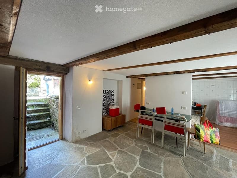 VENDESI CASA DI VACANZA IN ROSSA (2)