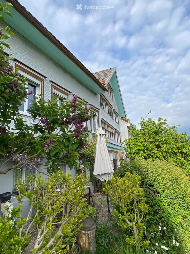 Sonniger Hausteil mit schöner Aussicht zu vermieten, Südlage (1)