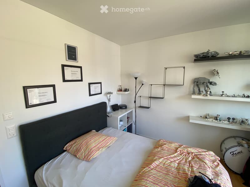 Zimmer in 3.5-Zimmer-Wohnung direkt am Bahnhof & Coop Pronto (4)