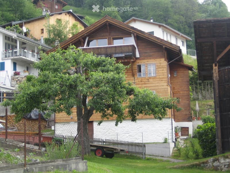In RUEUN (bei ILANZ) 5 1/2 Zi.Wohnung (110 m2) (5)