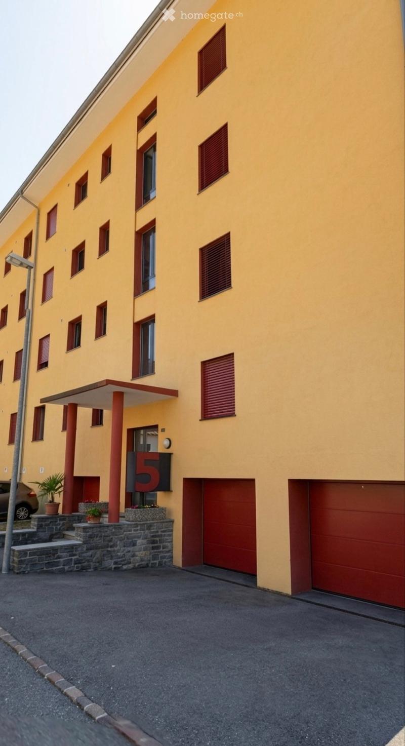 Cercasi subentrante 4.5 locali (1)