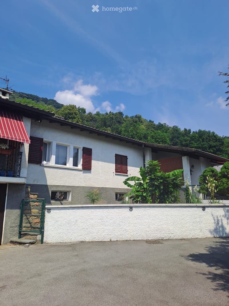 Sessa.Grande casa,tutta su un piano (5)