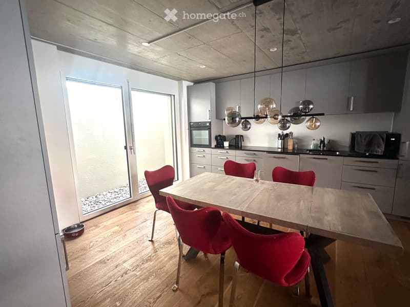 Moderne 2.5-Zimmer-Wohnung mit offenem Wohnkonzept (1)