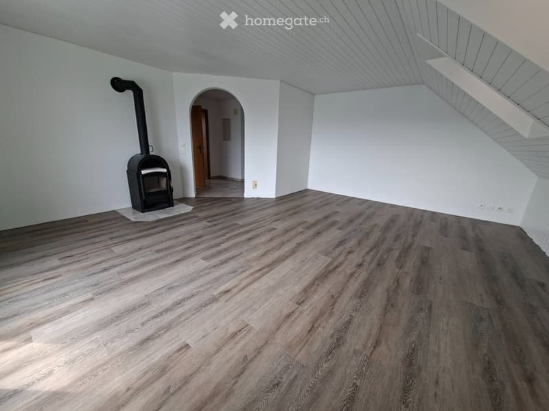 4.5 Zimmer Dachwohnung auf dem Bauernhof (2)