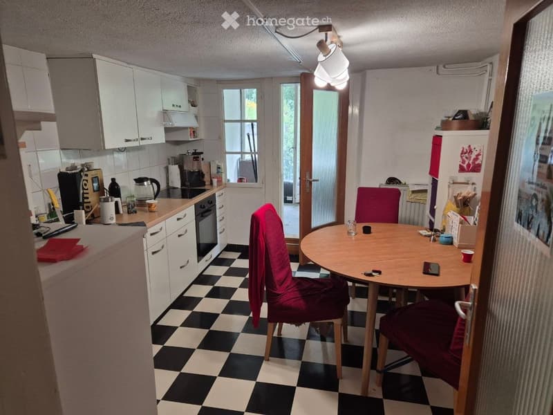 Gemütliche 4.5-Zimmer-Wohnung mit grosser Terrasse (5)