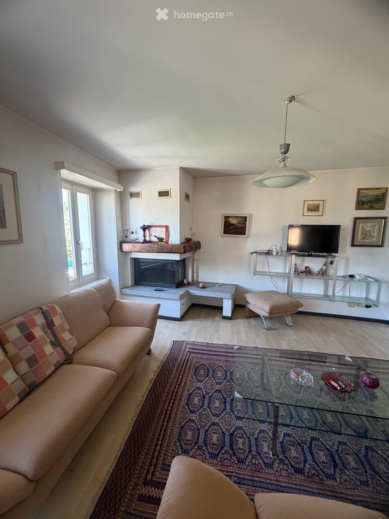 Ampio appartamento duplex di 200 m² in affitto a Magadino (3)