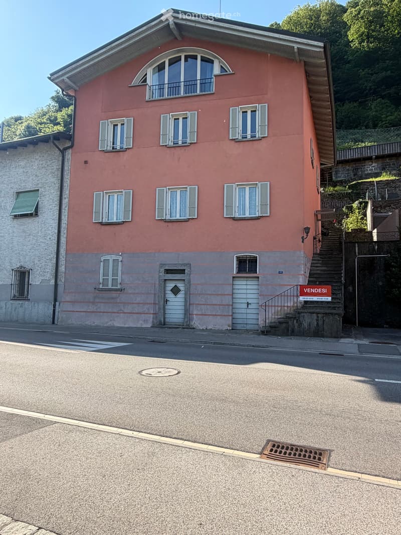 Ampio appartamento duplex di 200 m² in affitto a Magadino (2)