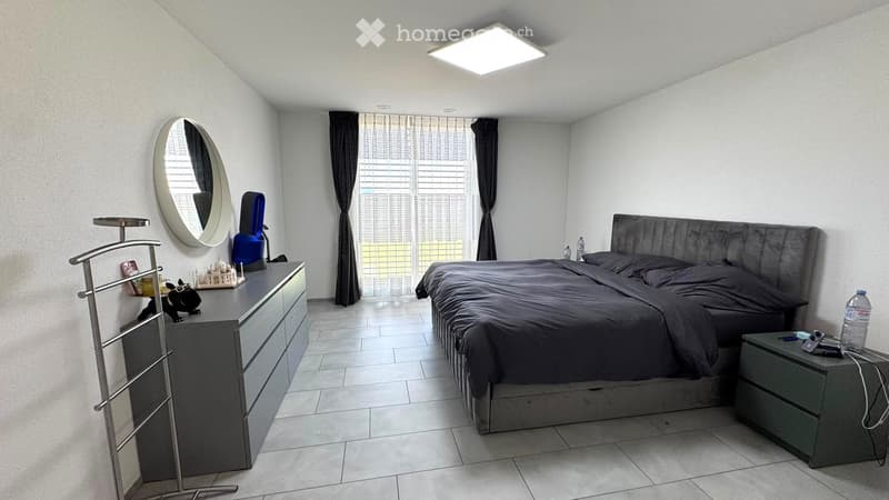 Moderne Wohnung mit grossem Balkon (10)