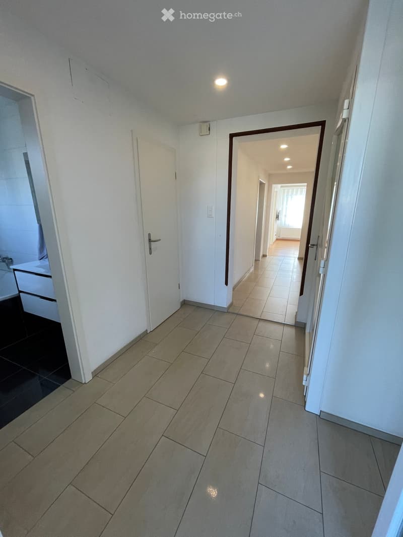 Helle und zentral gelegene 3.5-Zimmer-Wohnung in Oftringen (1)