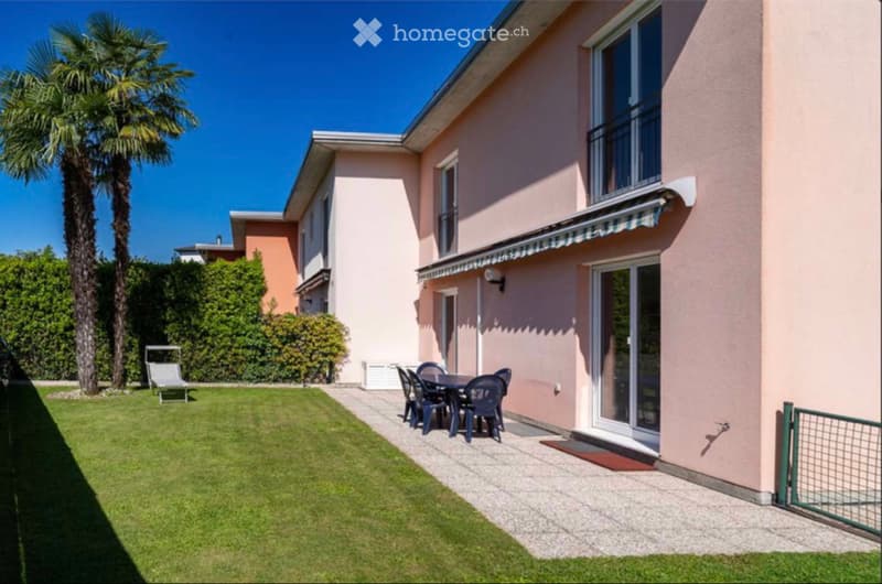 Casa di testa in zona residenziale (2)