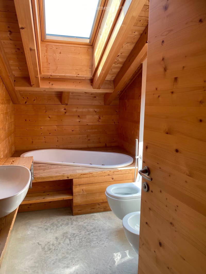Camera con bagno in casa condivisa (2)