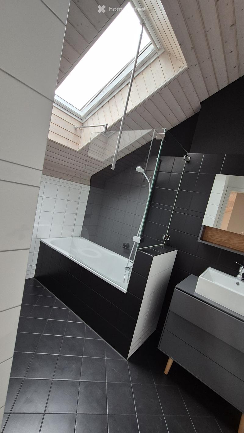 Helle 2.5 Zimmer Dachwohnung mit Balkon in Dagmersellen (3)