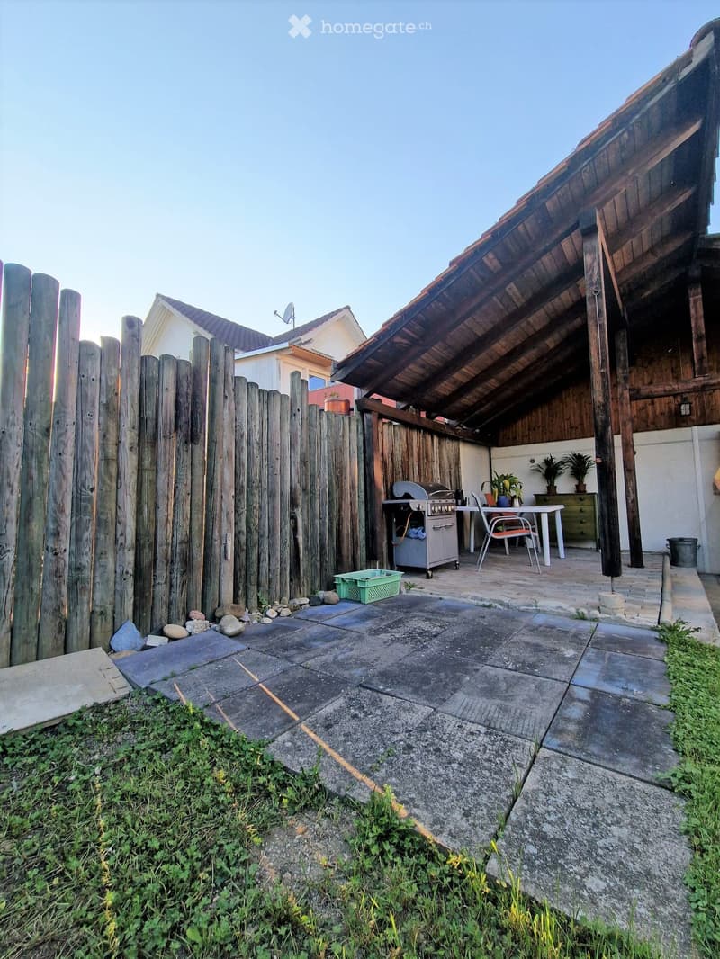 Frisch renovierte 2-Zimmer-Erdgeschosswohnung mit Garten (2)