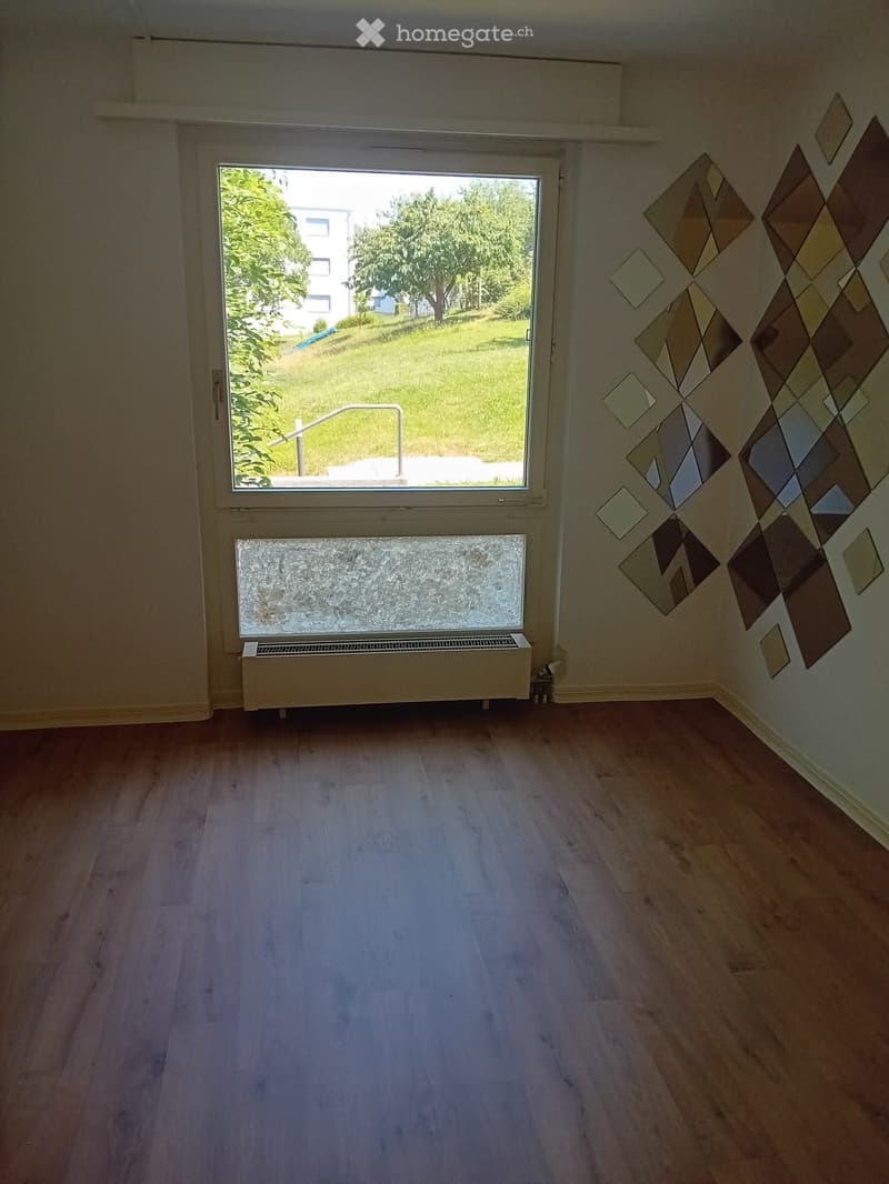 Helle 3½-Zimmer-Wohnung mit offener Küche und Parkplatz (5)