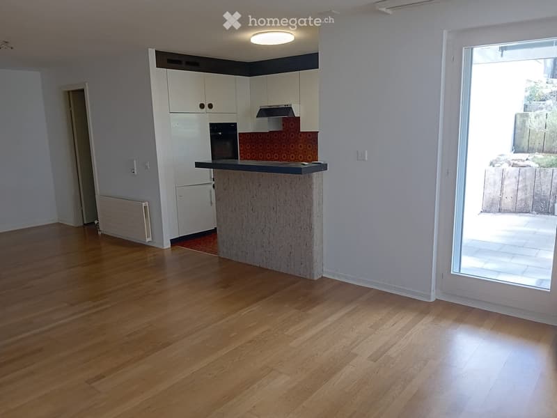Helle 3½-Zimmer-Wohnung mit offener Küche und Parkplatz (1)