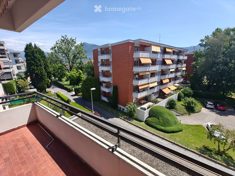 2.5 locali luminoso con vista aperta Subentro (1)