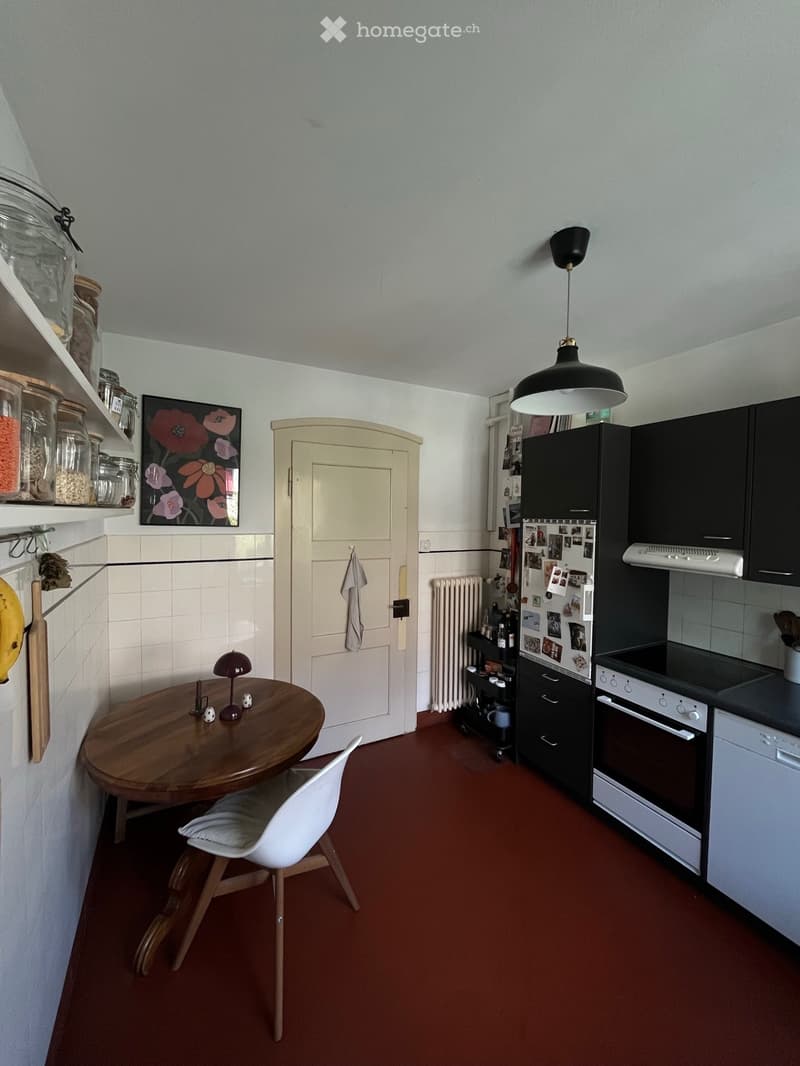 Helle 4.5-Zimmer-Altbauwohnung im beliebten Loreto-Quartier (4)