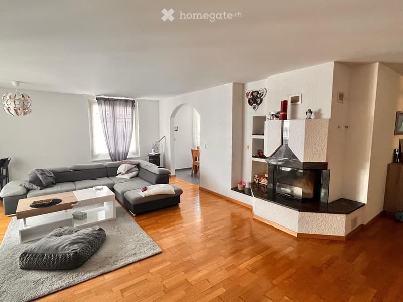 4,5 Zimmer-Wohnung mitten in Glarus zu vermieten (2)