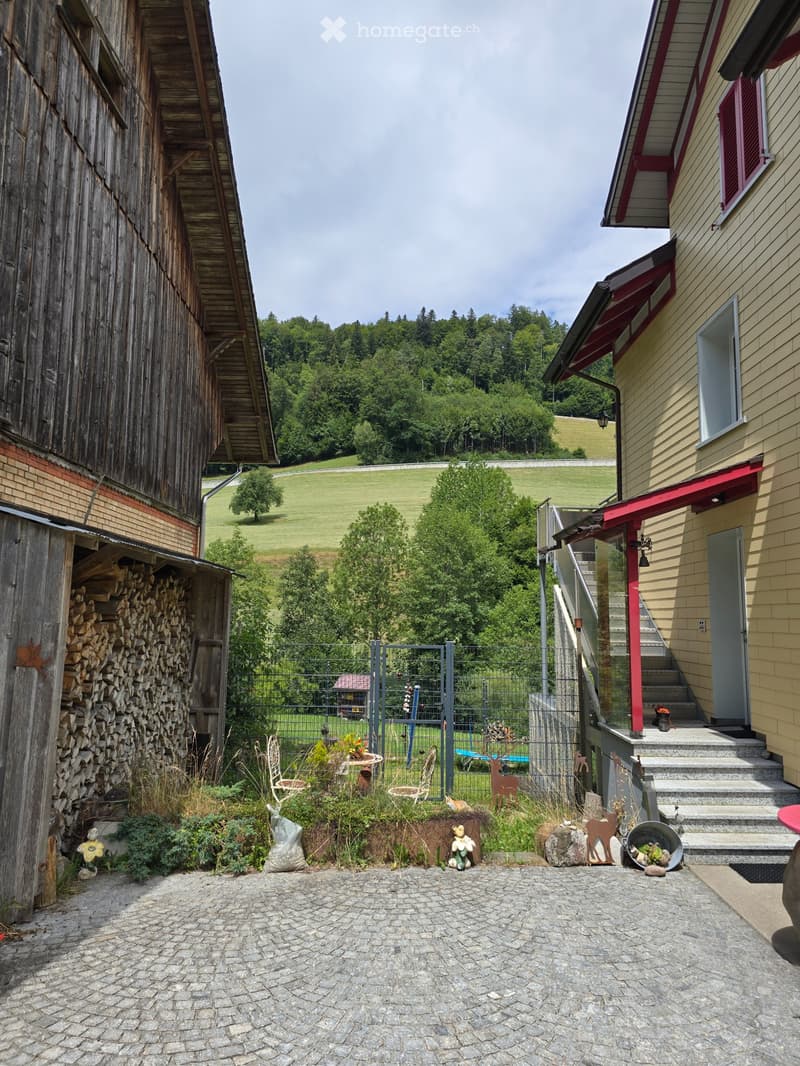 Schönes Haus mit Einliegerwohnung (5)