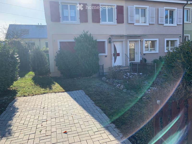 Reizendes Reihenendhaus in Münchenstein (1)