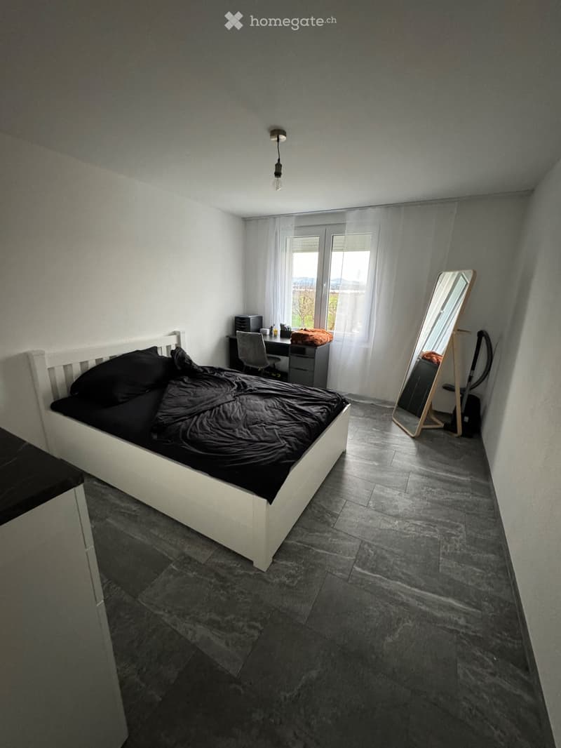 2.5 Zimmer Wohnung in 8117 Fällanden (2)