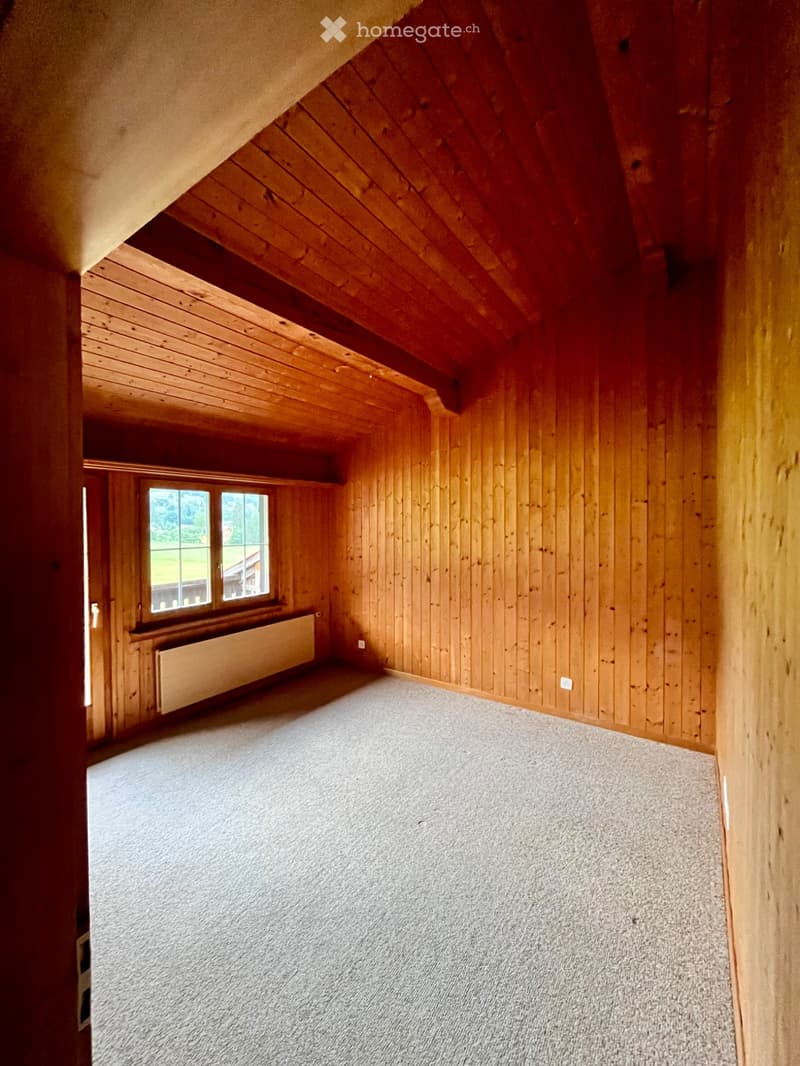 3.5-Zimmer-Ferienwohnung mit Balkon in Klosters (2)