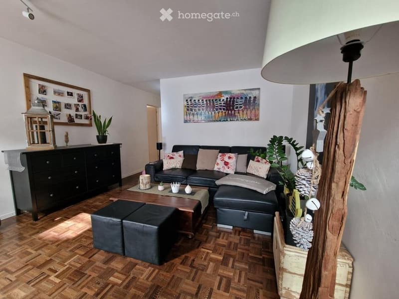 Charmante 2,5-Zimmer-Wohnung im Herzen von Chur (3)