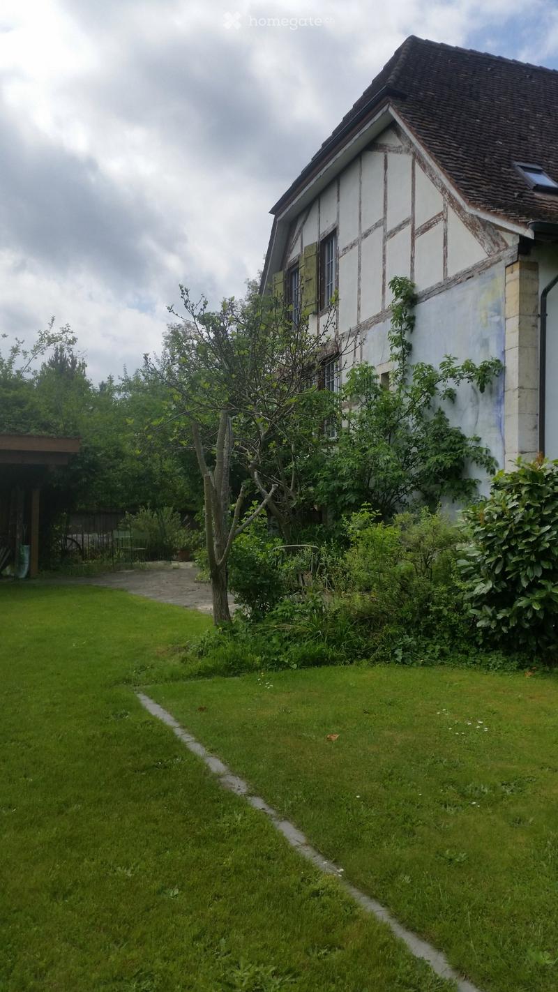 4 Zimmer Altbauwohnung in historischem Gebäude (3)