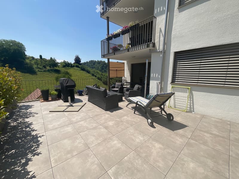 Exklusive 3,5 Zimmer Whg mit Gartenterasse und Loggia (1)