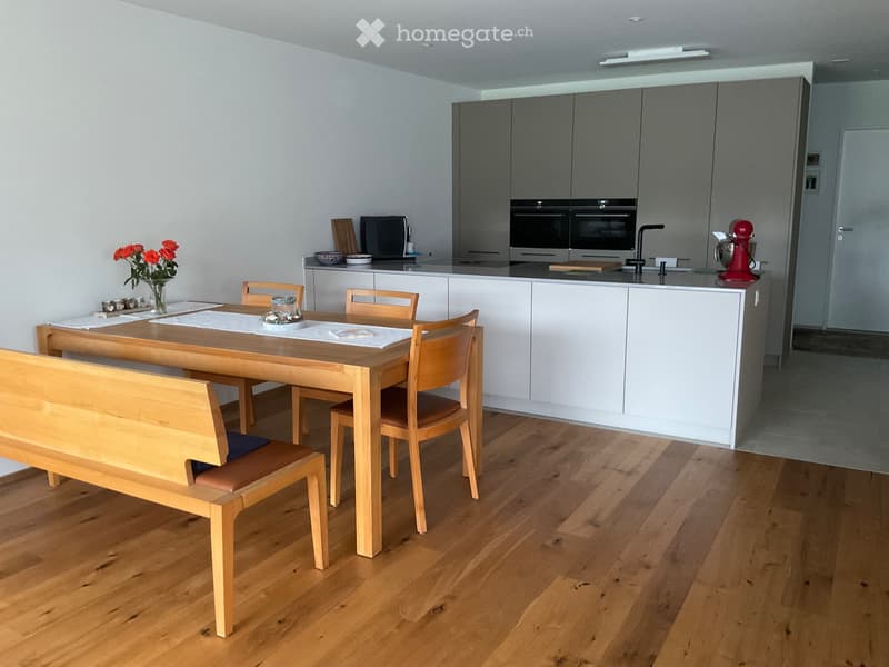 Exklusive 3,5 Zimmer Whg mit Gartenterasse und Loggia (3)