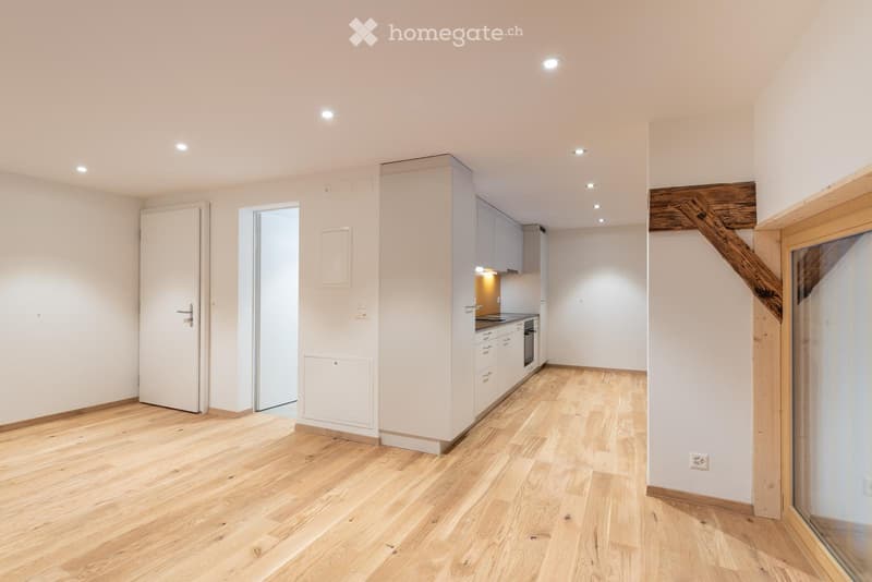 2.5-Zi. Wohnung im 1. Stock in einem renovierten Bauernhaus (4)