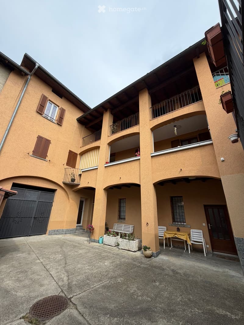 Affittasi appartamento 4.5 locali a Morbio Superiore (1)
