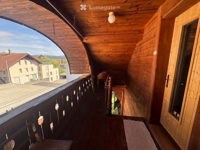 Frisch renovierte Dachwohnung (6)