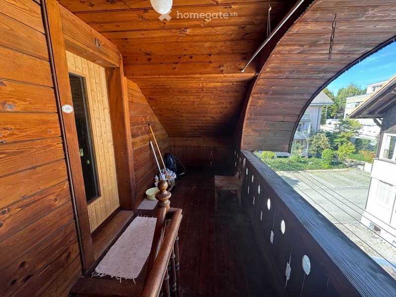 Frisch renovierte Dachwohnung (7)