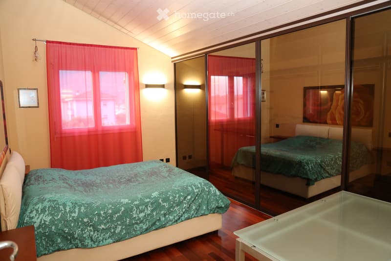Elegante 2.5 locali mansardato (2)