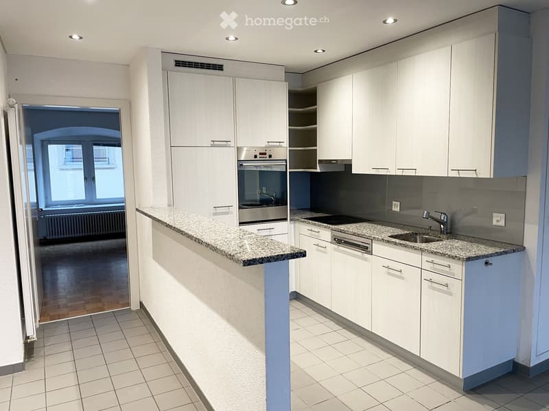 Grosszügige 4,5-Zimmer Altstadtwohnung mit Balkon (2)