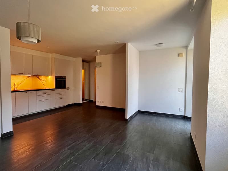 2.5 locali con ingresso indipendente, giardino e posto auto (2)