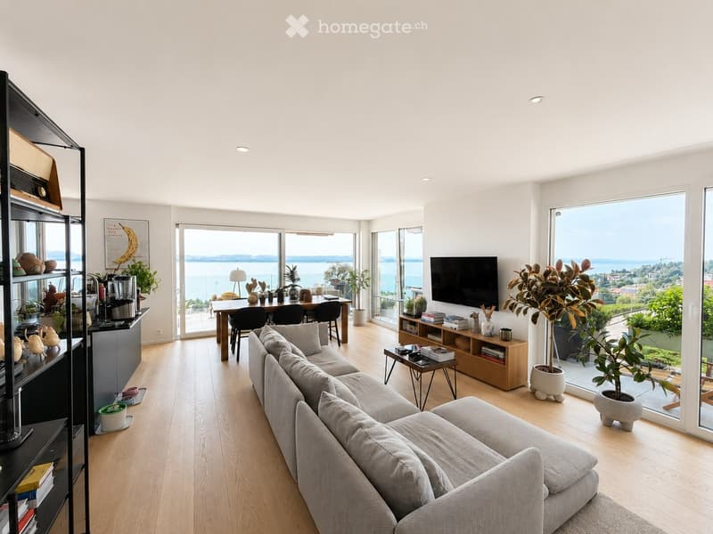 Appartement avec vue panoramique sur le lac de Neuchâtel (2)