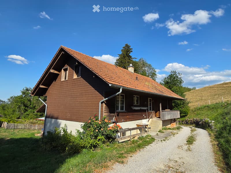 Idyllisch gelegenes Wohnhaus auf dem Land (1)