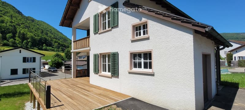 Kernsaniertes Einfamilienhaus, viel Umschwung (1)