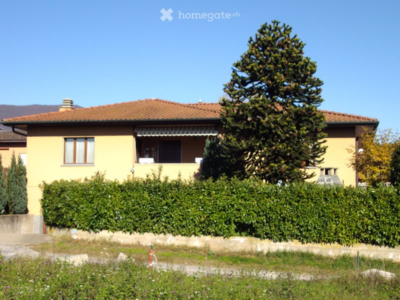 Appartamento in casa bifamiliare a Stabio zona Montalbano (1)