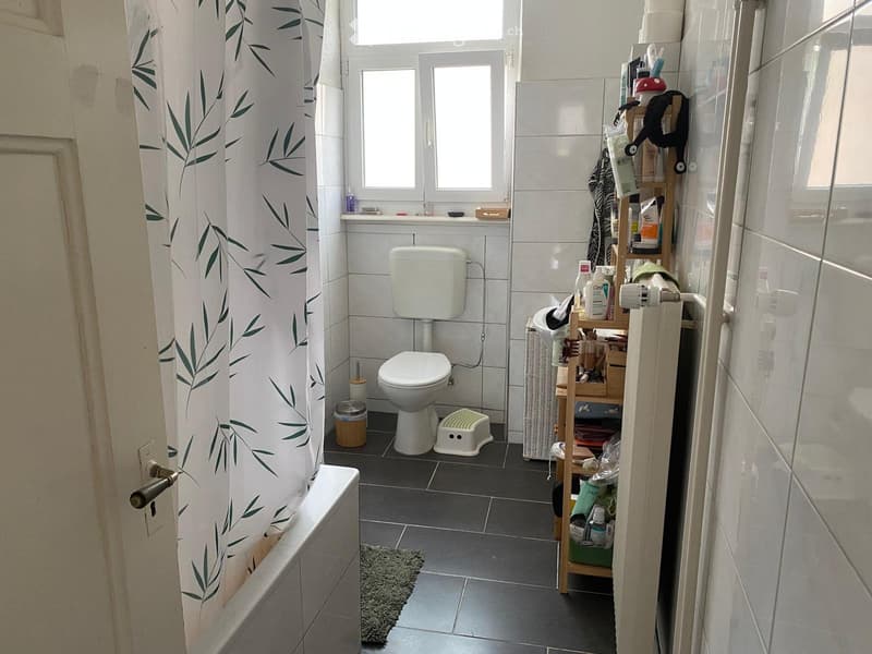 Charmante 3.5-Zimmer-Wohnung im Altbau (4)